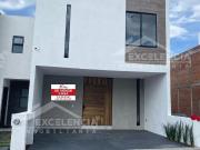 VENTA DE CASA EN FRACC. CAÑADAS DEL BOSQUE CON FINOS...