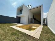 VENTA DE CASA EN FRACC JARDINES DE TLAYACAPAN