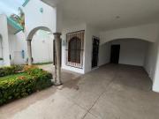 Venta de casa en Fracc. Laguna Real