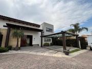 Venta de casa en Fracc. Los Alcatraces, Zavaleta,...