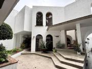 VENTA DE CASA EN FRACCIONAMIENTO CERRADO INSURGENTES...