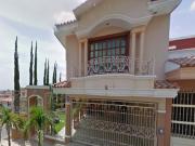 VENTA DE CASA EN FRACCIONAMIENTO COLINAS DEL REY...