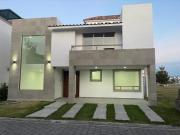 VENTA DE CASA EN FRACCIONAMIENTO CONDADO DEL VALLE METEPEC