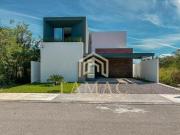 Venta de casa en fraccionamiento en Mérida