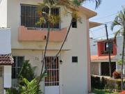 VENTA DE CASA EN FRACCIONAMIENTO FLORESTA CALLE CEREZO...