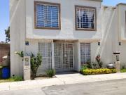 Venta de casa en Fraccionamiento Jardines del Lago,...