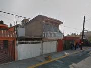 VENTA DE CASA EN FRACCIONAMIENTO PIRÁMIDE IZCALLI