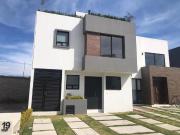 VENTA DE CASA EN FRACCIONAMIENTO PRIVADO EN SAN...