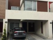 VENTA DE CASA EN FRACCIONAMIENTO TOSCANA III EN TOLUCA