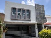 Venta de casa en General Escobedo Cerradas de Anahuac...