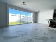 VENTA DE CASA EN GRAND JURIQUILLA CON RECAMARA EN PB