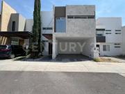 Casa en Venta en Hacienda Santa Fe Juriquilla