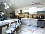 Venta de casa en Jardines de Ahuatl?n, Cuernavaca,...