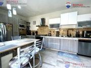 Venta de casa en Jardines de Ahuatlán, Cuernavaca,...