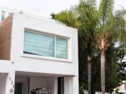 Venta de casa en Jardines de Santa Fe