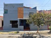 Venta de Casa en Jardines de Santa Isabel, Guadalajara,...