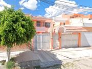 VENTA DE CASA EN JARDINES DE TEHUACÁN EN TEHUACÁN