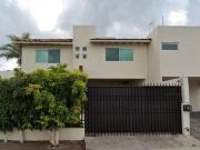 VENTA DE CASA EN JURIQUILLA QRO. COLONIA CUMBRES DEL LAGO