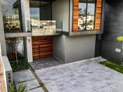 VENTA DE CASA EN LA CAMPIÑA DEL BOSQUE