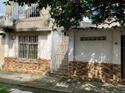 Venta de Casa en la Cdla. Martha de Roldos, 4...