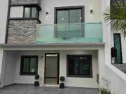 VENTA DE CASA EN LA CIMA DENTRO DE COTO