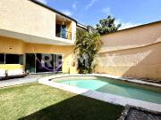 Venta de casa en la Col. Bosques de Miraval, Cuernavaca,...