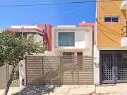 VENTA DE CASA EN LA COLONIA COLINAS DEL PADRE EN...