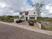 VENTA DE CASA EN LA COLONIA CUMBRES DEL LAGO EN...