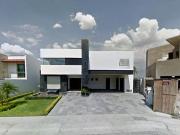 VENTA DE CASA EN LA COLONIA CUMBRES DEL LAGO JURIQUILLA