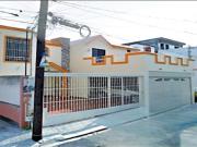 VENTA DE CASA EN LA COLONIA HACIENDA DE LOS MORALES 3ER...