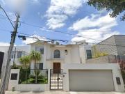 VENTA DE CASA EN LA COLONIA JARDINES DE CHAPULTEPEC S E...