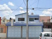 VENTA DE CASA EN LA COLONIA LOMA BONITA ENB TLACOMULCO...