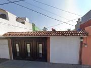 VENTA DE CASA EN LA COLONIA VILLA DE LAS FLORES EN...