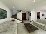 VENTA DE CASA EN LA LOMA DEL CHOCHO ENVIGADO