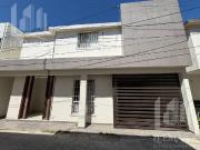 Venta de Casa en la Unidad Nacional de 3 recamaras, a...