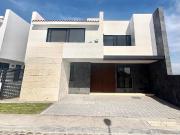 VENTA DE CASA EN LA VISTA RESIDENCIAL. 5