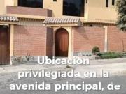 VENTA DE CASA EN LAS LOMAS DE LA MOLINA VIEJA CON PISCINA