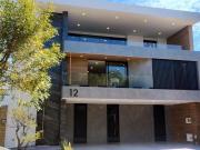 Venta de Casa en Lomas de Angelópolis III, Clúster...