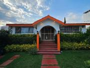 VENTA DE CASA EN LOMAS DE COCOYOC CON TODOS LOS SERVICIOS