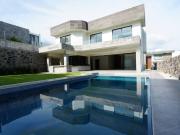 Venta de casa en Lomas de Cocoyoc, Morelos. Con alberca...