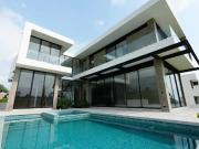 Venta de casa en Lomas de Cocoyoc, Morelos. Con alberca...