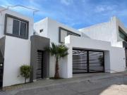 VENTA DE CASA EN LOMAS DE GRAN JARDIN