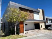 CASA EN LOMAS DEL MOLINO III