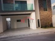 VENTA DE CASA EN LOS ENCINOS