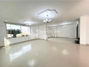 Venta de casa en Manta Beach, sur de Manta