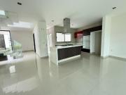 VENTA DE CASA EN MAYORAZGO CORRALEJO, ZONA SUR, LEÓN, GTO VENTA DE CASA EN MAYORAZGO CORRALEJO, ZONA SUR, LEÓN, GTO