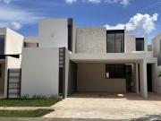 VENTA DE CASA EN MÉRIDA EN PRIVADA, 4 HABITACIONES