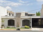 VENTA DE CASA EN MONTERREY COL TORREMOLINOS