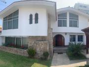 Venta de Casa como terreno en Monterrico – Surco