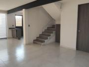 VENTA DE CASA EN MYKONOS JURIQUILLA, QUERÉTARO A 10...